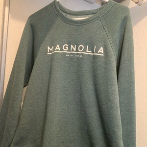 Magnolia pullover size L